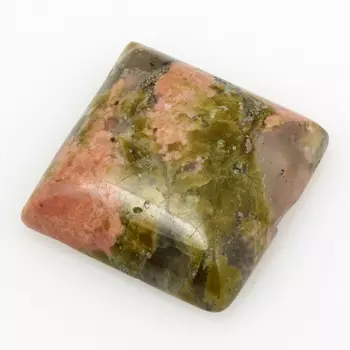 Кабошон унакит 15*15 мм