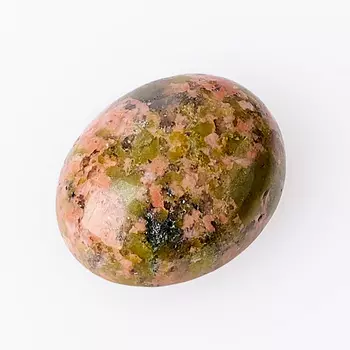 Кабошон унакит 8*10 мм