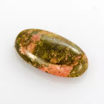 Кабошон унакит 8*15 мм
