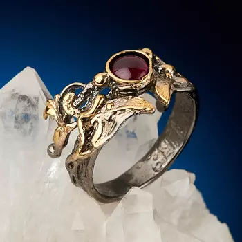 Кольцо гранат родолит (серебро 925 пр. позолота, родир. сер.) размер 18,5