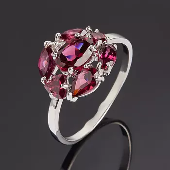 Кольцо гранат родолит (серебро 925 пр. родир. бел.) огранка размер 17