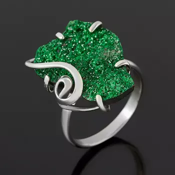 Кольцо гранат уваровит (нейзильбер) размер 18,5