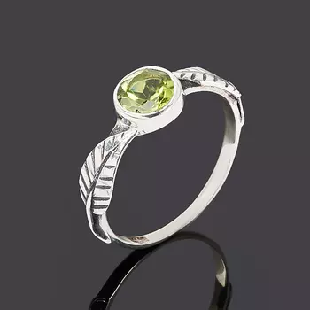 Кольцо хризолит огранка (серебро 925 пр. оксидир.) размер 17,5