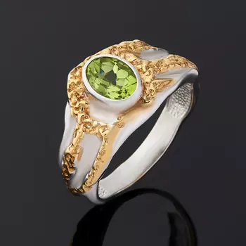 Кольцо хризолит огранка (серебро 925 пр. родир. бел. позолота) размер 17