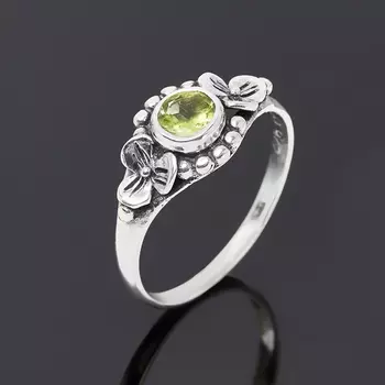 Кольцо хризолит (серебро 925 пр. оксидир.) огранка размер 18