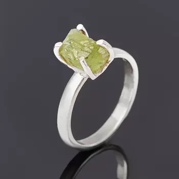 Кольцо хризолит (серебро 925 пр.) размер 17