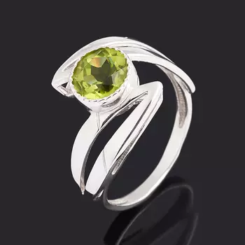 Кольцо хризолит (серебро 925 пр. родир. бел.) огранка размер 17