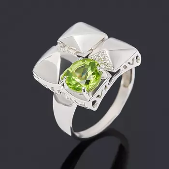 Кольцо хризолит (серебро 925 пр. родир. бел.) огранка размер 17