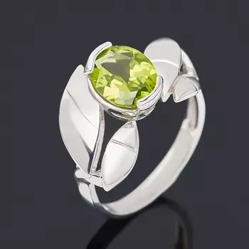 Кольцо хризолит (серебро 925 пр. родир. бел.) огранка размер 18