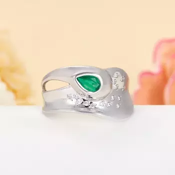 Кольцо изумруд огранка (серебро 925 пр.) размер 18