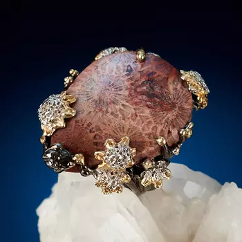 Кольцо коралл (серебро 925 пр. позолота, родир. бел., родир. черн.) (регулируемый) размер 19