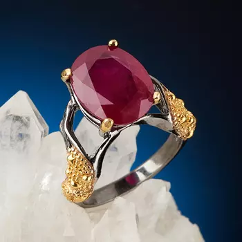 Кольцо корунд рубиновый (серебро 925 пр. позолота, родир. черн.) огранка размер 18,5