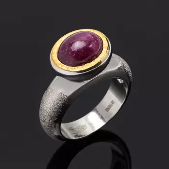 Кольцо корунд (серебро 925 пр., позолота) 18 размер