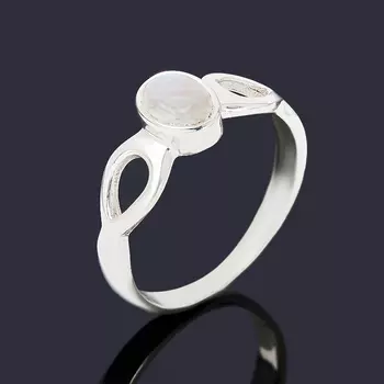 Кольцо лунный камень (адуляр) (серебро 925 пр.) размер 19