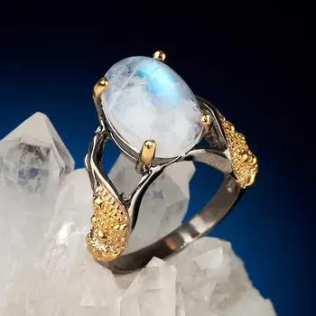 Кольцо лунный камень (адуляр) (серебро 925 пр. позолота, родир. сер.) размер 18
