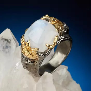 Кольцо лунный камень (адуляр) (серебро 925 пр. позолота, родир. сер.) размер 17,5