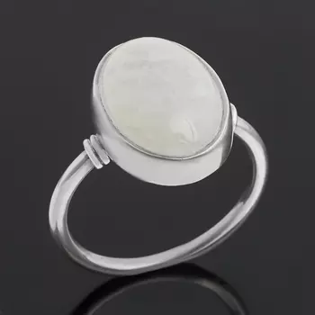 Кольцо лунный камень (адуляр) (серебро 925 пр.) размер 17,5