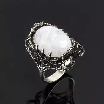 Кольцо лунный камень (серебро 925 пр.) размер 18,5