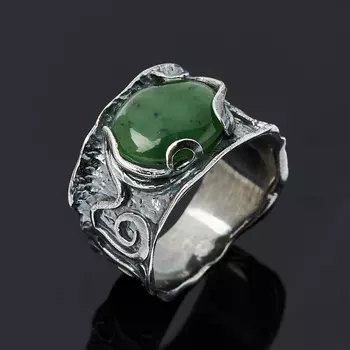 Кольцо нефрит зеленый (серебро 925 пр.) размер 18