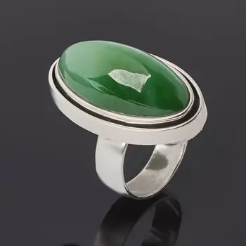 Кольцо нефрит зеленый (серебро 925 пр.) размер 18
