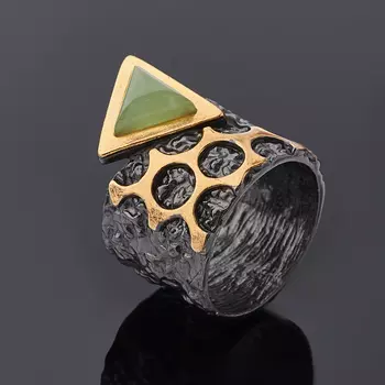 Кольцо нефрит зеленый (серебро 925 пр. позолота, родир. черн.) размер 17,5