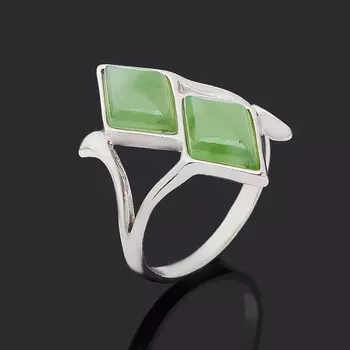 Кольцо нефрит зеленый (серебро 925 пр. родир. бел.) размер 17