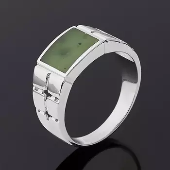 Кольцо нефрит зеленый (серебро 925 пр. родир. бел.) размер 19,5