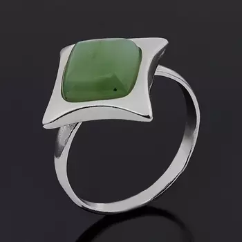 Кольцо нефрит зеленый (серебро 925 пр. родир. бел.) размер 18