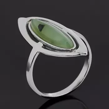 Кольцо нефрит зеленый (серебро 925 пр. родир. бел.) размер 17,5