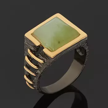 Кольцо нефрит зеленый (серебро 925 пр. позолота, родир. черн.) размер 18,5
