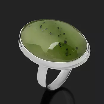 Кольцо нефрит зеленый (серебро 925 пр.) размер 17,5