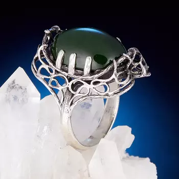 Кольцо нефрит зеленый (серебро 925 пр.) размер 17,5