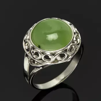 Кольцо нефрит зеленый (серебро 925 пр.) размер 18,5