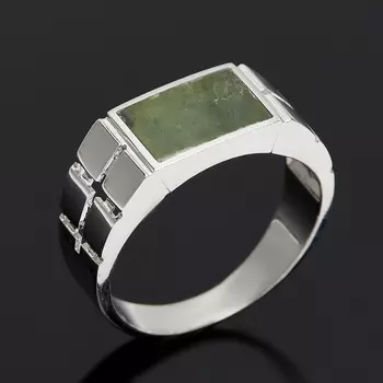 Кольцо нефрит зеленый (серебро 925 пр.) размер 20