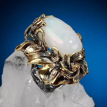 Кольцо опал благородный белый (серебро 925 пр. позолота, родир. черн.) размер 18