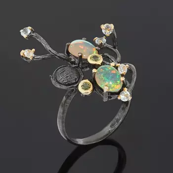 Кольцо опал благородный белый (серебро 925 пр. позолота, родир. черн.) размер 18,5