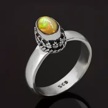 Кольцо опал благородный огненный (серебро 925 пр. оксидир.) размер 16,5