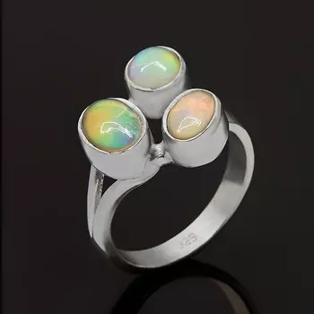 Кольцо опал благородный желтый (серебро 925 пр.) размер 17