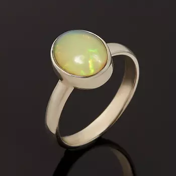 Кольцо опал благородный желтый (серебро 925 пр.) размер 18