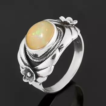 Кольцо опал желтый благородный (серебро 925 пр.) размер 19