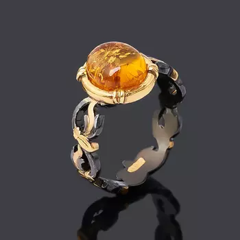 Кольцо янтарь пресс (серебро 925 пр. позолота, родир. черн.) размер 17