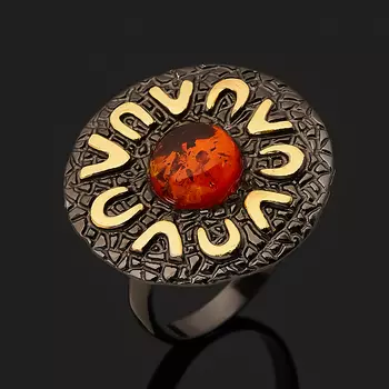 Кольцо янтарь (серебро 925 пр. позолота, родир. черн.) размер 18