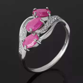 Кольцо рубин (серебро 925 пр. родир. бел.) огранка размер 18