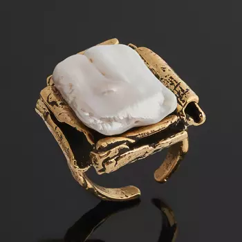 Кольцо жемчуг барокко белый (бронза) (регулируемый) размер 16