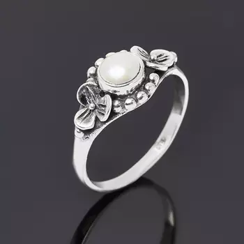 Кольцо жемчуг белый (серебро 925 пр. оксидир.) размер 17