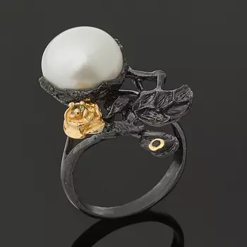 Кольцо жемчуг белый (серебро 925 пр. позолота, родир. черн.) размер 17,5