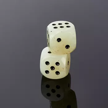 Кости игральные нефрит белый