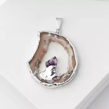 Кулон агат серый (биж. сплав) срез с кристаллом аметиста 4-6 см