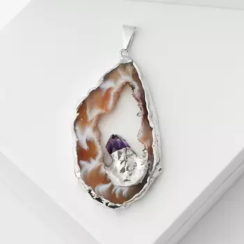 Кулон агат серый (биж. сплав) срез с кристаллом аметиста 4-6 см