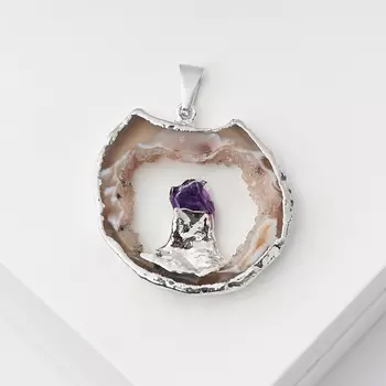 Кулон агат серый (биж. сплав) срез с кристаллом аметиста 4-6 см